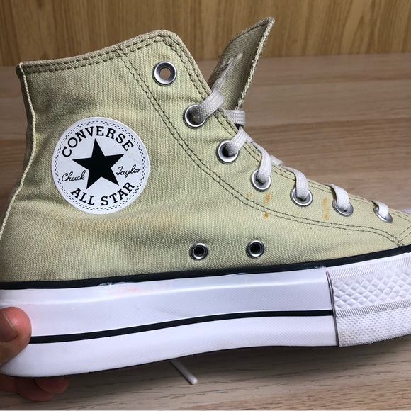 Converse Platform High Top Sneakers Size 8. - Picture 6 of 11